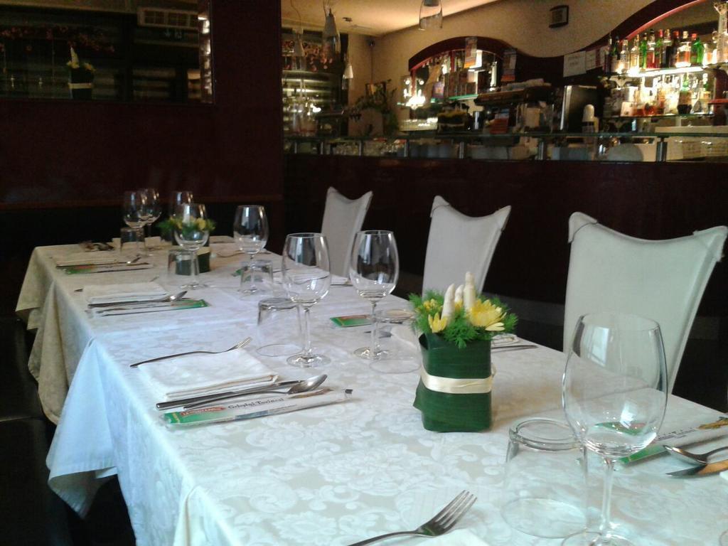Locanda Trattoria Caffe Cavour Cittadella Bagian luar foto